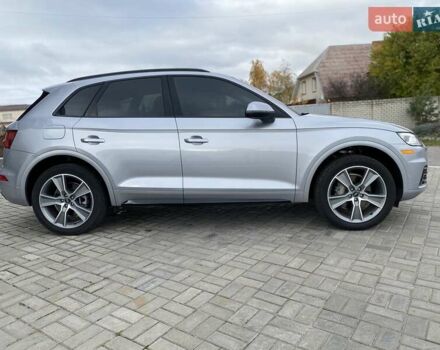 Сірий Ауді Ку 5, об'ємом двигуна 1.98 л та пробігом 84 тис. км за 27900 $, фото 5 на Automoto.ua