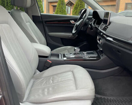 Серый Ауди Ку 5, объемом двигателя 2 л и пробегом 113 тыс. км за 25500 $, фото 26 на Automoto.ua