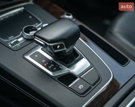 Серый Ауди Ку 5, объемом двигателя 1.98 л и пробегом 127 тыс. км за 27500 $, фото 31 на Automoto.ua