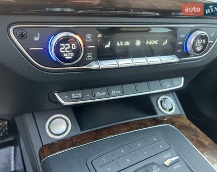 Серый Ауди Ку 5, объемом двигателя 2 л и пробегом 250 тыс. км за 18900 $, фото 29 на Automoto.ua