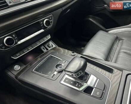 Сірий Ауді Ку 5, об'ємом двигуна 1.98 л та пробігом 129 тис. км за 27700 $, фото 10 на Automoto.ua