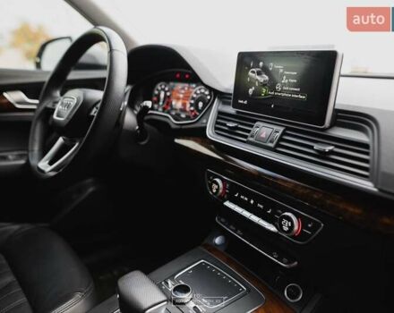 Серый Ауди Ку 5, объемом двигателя 2 л и пробегом 199 тыс. км за 29999 $, фото 33 на Automoto.ua