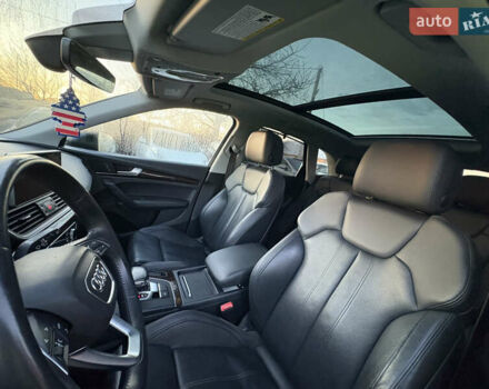 Серый Ауди Ку 5, объемом двигателя 1.98 л и пробегом 105 тыс. км за 22000 $, фото 27 на Automoto.ua