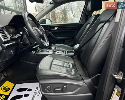 Серый Ауди Ку 5, объемом двигателя 1.98 л и пробегом 108 тыс. км за 25000 $, фото 8 на Automoto.ua