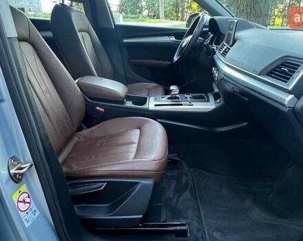Сірий Ауді Ку 5, об'ємом двигуна 2 л та пробігом 156 тис. км за 31750 $, фото 26 на Automoto.ua