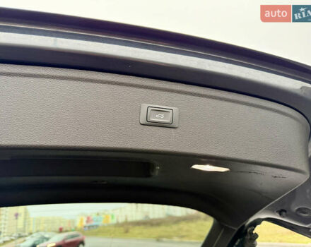 Сірий Ауді Ку 5, об'ємом двигуна 2 л та пробігом 136 тис. км за 24999 $, фото 72 на Automoto.ua