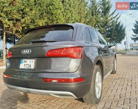 Серый Ауди Ку 5, объемом двигателя 1.98 л и пробегом 185 тыс. км за 27400 $, фото 5 на Automoto.ua