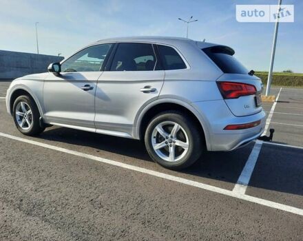 Серый Ауди Ку 5, объемом двигателя 2 л и пробегом 140 тыс. км за 30800 $, фото 3 на Automoto.ua