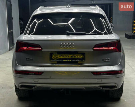 Сірий Ауді Ку 5, об'ємом двигуна 1.98 л та пробігом 129 тис. км за 27700 $, фото 4 на Automoto.ua