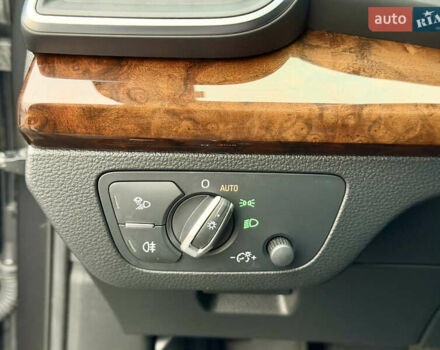 Сірий Ауді Ку 5, об'ємом двигуна 2 л та пробігом 136 тис. км за 24999 $, фото 35 на Automoto.ua