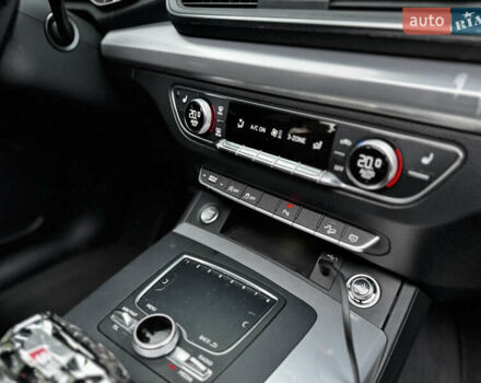 Серый Ауди Ку 5, объемом двигателя 1.98 л и пробегом 43 тыс. км за 26500 $, фото 20 на Automoto.ua