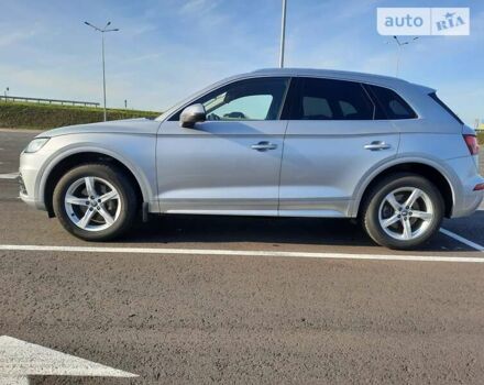 Серый Ауди Ку 5, объемом двигателя 2 л и пробегом 140 тыс. км за 30800 $, фото 2 на Automoto.ua