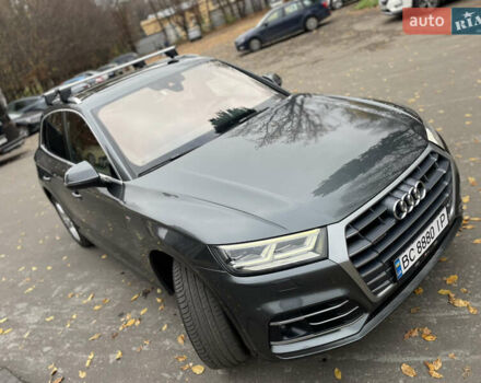 Серый Ауди Ку 5, объемом двигателя 1.97 л и пробегом 125 тыс. км за 35000 $, фото 13 на Automoto.ua