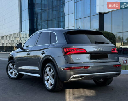 Сірий Ауді Ку 5, об'ємом двигуна 1.98 л та пробігом 124 тис. км за 26500 $, фото 5 на Automoto.ua
