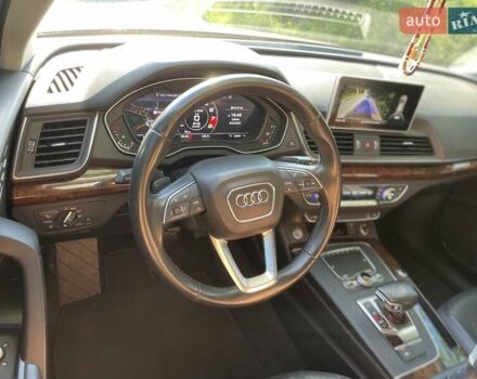 Серый Ауди Ку 5, объемом двигателя 2 л и пробегом 190 тыс. км за 19999 $, фото 19 на Automoto.ua