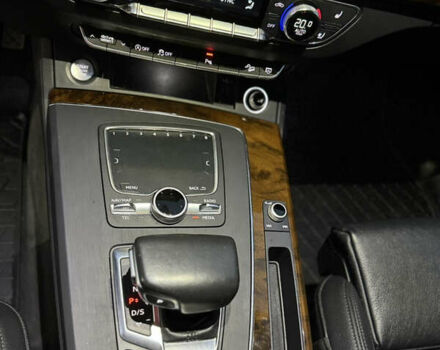 Серый Ауди Ку 5, объемом двигателя 1.98 л и пробегом 206 тыс. км за 23499 $, фото 17 на Automoto.ua