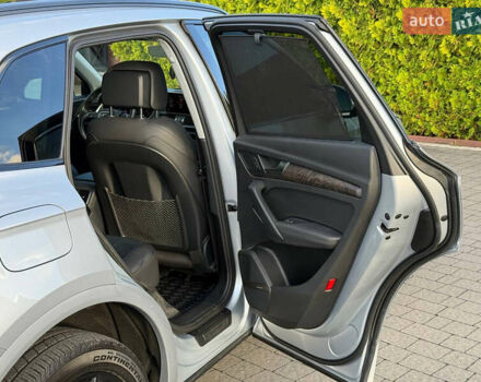 Сірий Ауді Ку 5, об'ємом двигуна 2 л та пробігом 188 тис. км за 24900 $, фото 55 на Automoto.ua