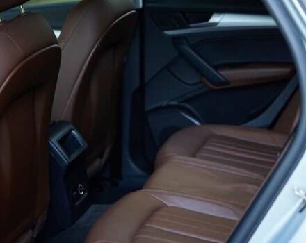 Сірий Ауді Ку 5, об'ємом двигуна 2 л та пробігом 156 тис. км за 31750 $, фото 48 на Automoto.ua