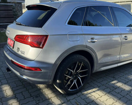 Серый Ауди Ку 5, объемом двигателя 1.98 л и пробегом 206 тыс. км за 23800 $, фото 5 на Automoto.ua