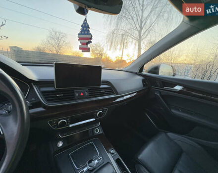 Серый Ауди Ку 5, объемом двигателя 1.98 л и пробегом 105 тыс. км за 22000 $, фото 31 на Automoto.ua