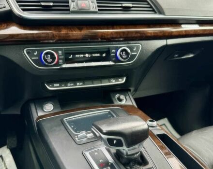 Ауди Ку 5 2018 в Одессе на Automoto.ua Серый Ауди Ку 5, объемом двигателя 2 л и пробегом 44 тыс. км за 8200 $, фото 11 на Automoto.ua