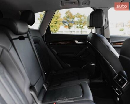 Серый Ауди Ку 5, объемом двигателя 2 л и пробегом 199 тыс. км за 29999 $, фото 36 на Automoto.ua