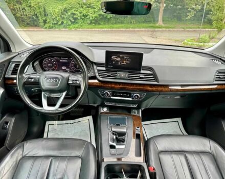 Сірий Ауді Ку 5, об'ємом двигуна 2 л та пробігом 32 тис. км за 17500 $, фото 10 на Automoto.ua