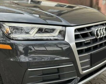 Сірий Ауді Ку 5, об'ємом двигуна 2 л та пробігом 80 тис. км за 19400 $, фото 1 на Automoto.ua