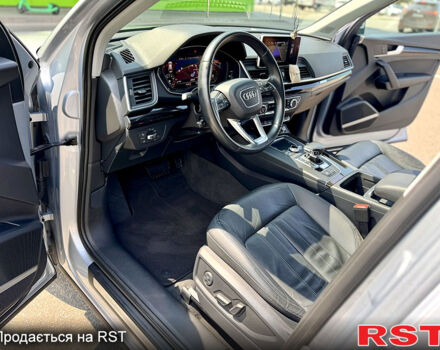 Сірий Ауді Ку 5, об'ємом двигуна 2 л та пробігом 168 тис. км за 26900 $, фото 4 на Automoto.ua
