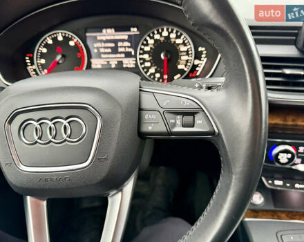 Сірий Ауді Ку 5, об'ємом двигуна 2 л та пробігом 136 тис. км за 24999 $, фото 38 на Automoto.ua