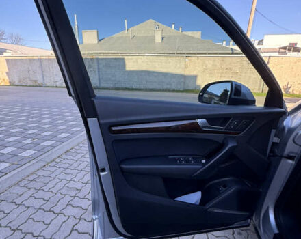 Серый Ауди Ку 5, объемом двигателя 1.98 л и пробегом 206 тыс. км за 23800 $, фото 28 на Automoto.ua