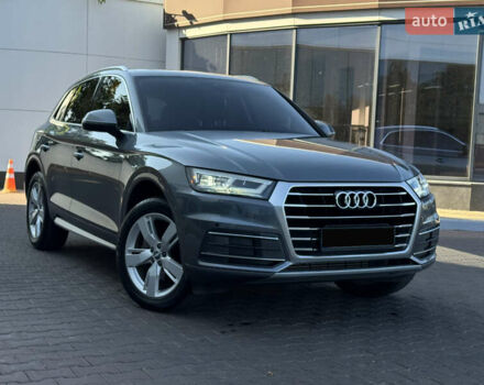 Сірий Ауді Ку 5, об'ємом двигуна 1.98 л та пробігом 124 тис. км за 26500 $, фото 2 на Automoto.ua