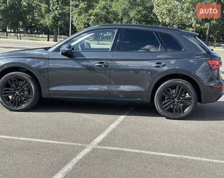 Сірий Ауді Ку 5, об'ємом двигуна 1.98 л та пробігом 121 тис. км за 24200 $, фото 5 на Automoto.ua