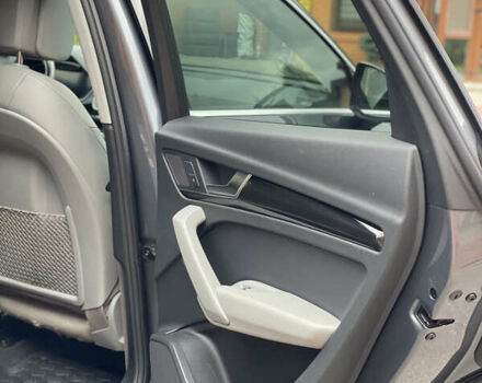 Серый Ауди Ку 5, объемом двигателя 2 л и пробегом 113 тыс. км за 25500 $, фото 22 на Automoto.ua