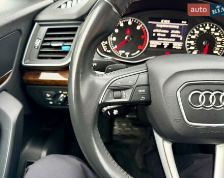 Сірий Ауді Ку 5, об'ємом двигуна 2 л та пробігом 136 тис. км за 24999 $, фото 39 на Automoto.ua