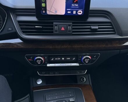 Сірий Ауді Ку 5, об'ємом двигуна 2 л та пробігом 220 тис. км за 21000 $, фото 7 на Automoto.ua