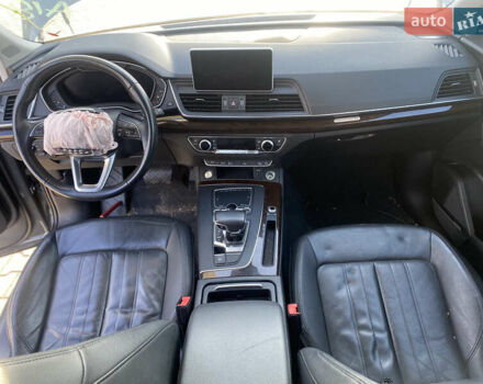 Серый Ауди Ку 5, объемом двигателя 1.98 л и пробегом 157 тыс. км за 14900 $, фото 19 на Automoto.ua