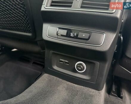 Сірий Ауді Ку 5, об'ємом двигуна 1.98 л та пробігом 129 тис. км за 25000 $, фото 21 на Automoto.ua