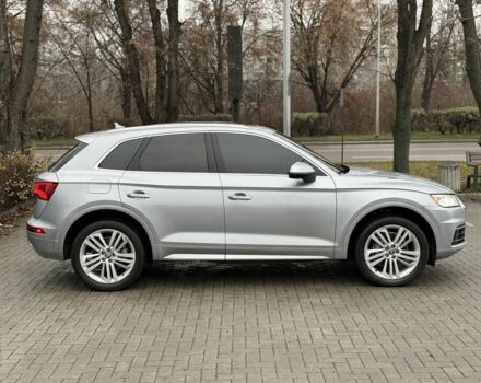 Сірий Ауді Ку 5, об'ємом двигуна 2 л та пробігом 148 тис. км за 24950 $, фото 3 на Automoto.ua