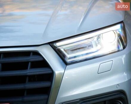 Сірий Ауді Ку 5, об'ємом двигуна 2 л та пробігом 156 тис. км за 31750 $, фото 73 на Automoto.ua