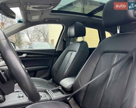 Серый Ауди Ку 5, объемом двигателя 1.98 л и пробегом 108 тыс. км за 25000 $, фото 10 на Automoto.ua