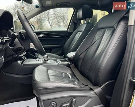 Серый Ауди Ку 5, объемом двигателя 1.98 л и пробегом 108 тыс. км за 25000 $, фото 9 на Automoto.ua