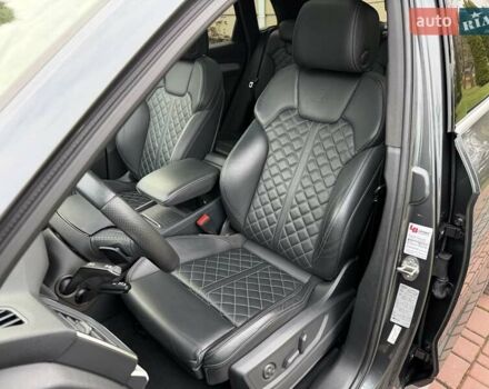 Серый Ауди Ку 5, объемом двигателя 2.97 л и пробегом 71 тыс. км за 53500 $, фото 18 на Automoto.ua