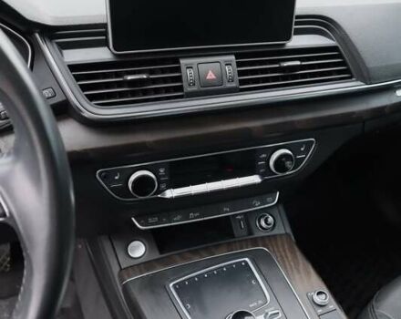 Серый Ауди Ку 5, объемом двигателя 1.98 л и пробегом 164 тыс. км за 37500 $, фото 9 на Automoto.ua