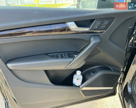 Серый Ауди Ку 5, объемом двигателя 1.98 л и пробегом 85 тыс. км за 27500 $, фото 41 на Automoto.ua