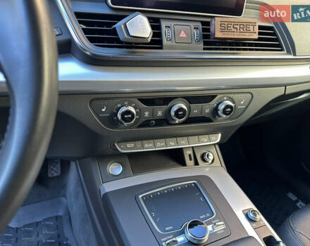 Серый Ауди Ку 5, объемом двигателя 1.97 л и пробегом 85 тыс. км за 38000 $, фото 14 на Automoto.ua