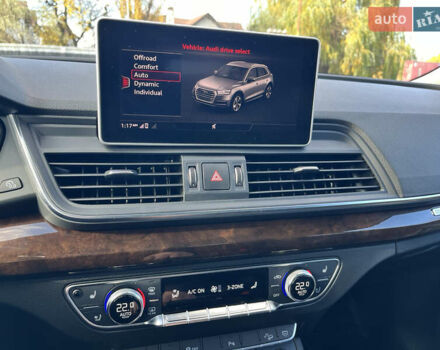 Серый Ауди Ку 5, объемом двигателя 1.98 л и пробегом 85 тыс. км за 27500 $, фото 39 на Automoto.ua