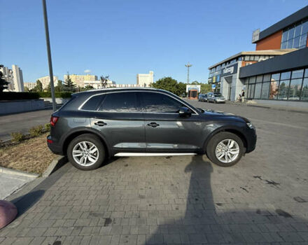 Серый Ауди Ку 5, объемом двигателя 1.98 л и пробегом 168 тыс. км за 23400 $, фото 4 на Automoto.ua