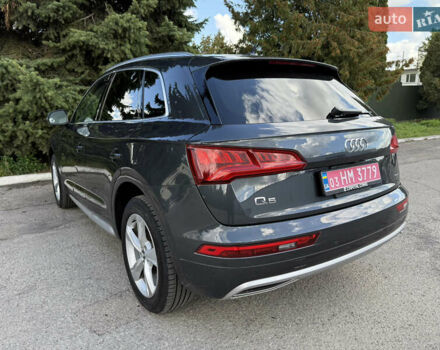 Серый Ауди Ку 5, объемом двигателя 2 л и пробегом 148 тыс. км за 27500 $, фото 3 на Automoto.ua