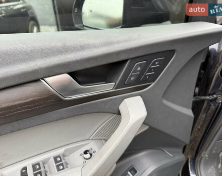 Серый Ауди Ку 5, объемом двигателя 2 л и пробегом 129 тыс. км за 19200 $, фото 14 на Automoto.ua